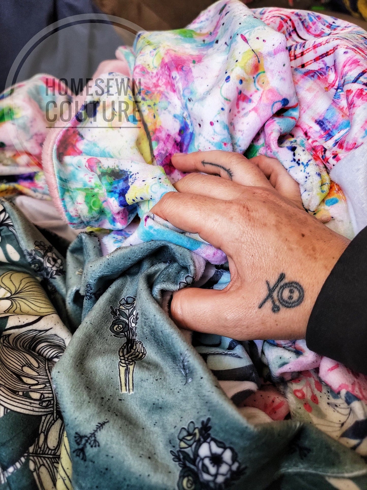 Minky - Retail Fabric Round PP - Spring Skeletons with Succulent and Monstera Skull rerun