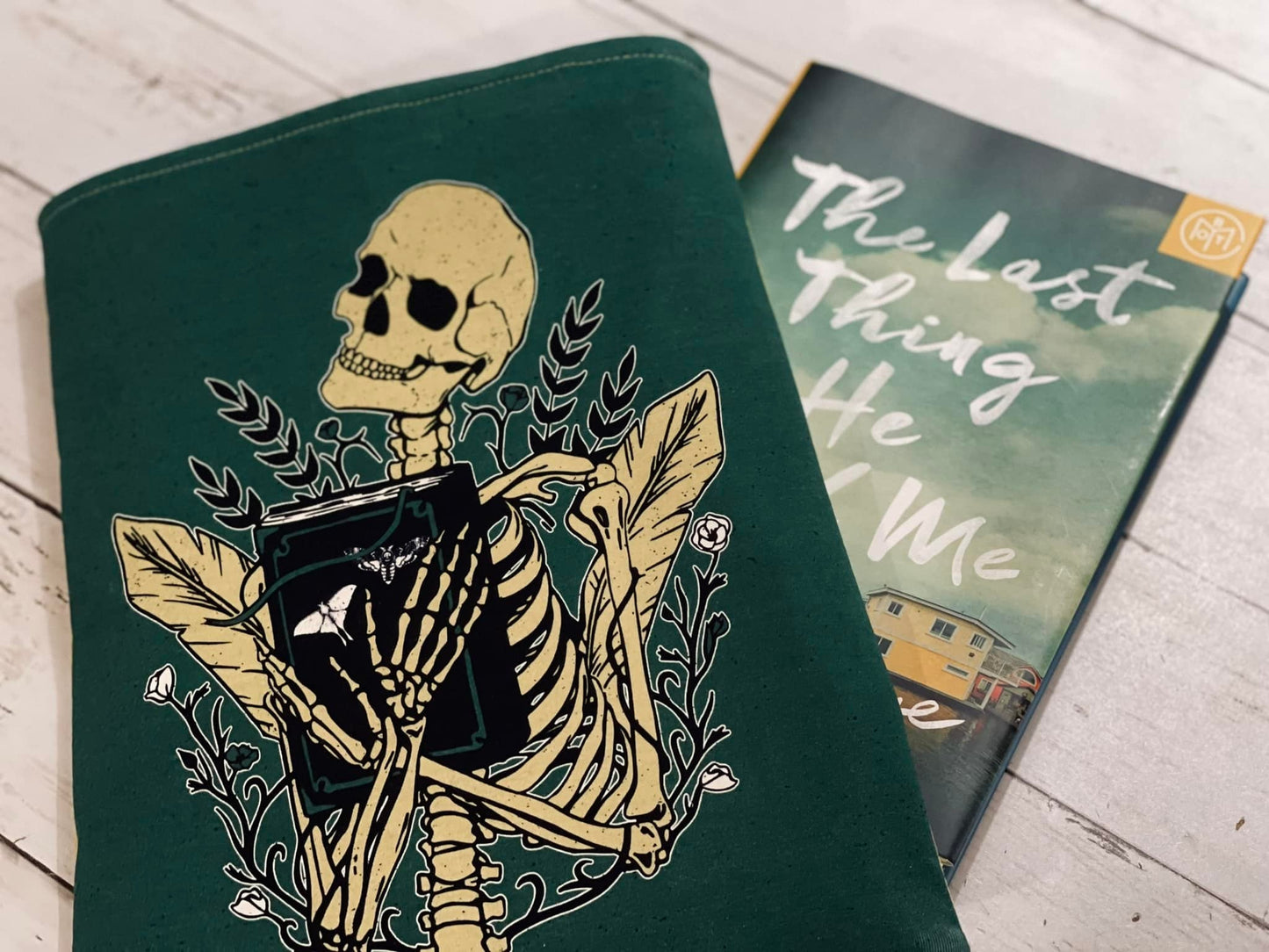 Minky - Retail Fabric Round PP - Spring Skeletons with Succulent and Monstera Skull rerun