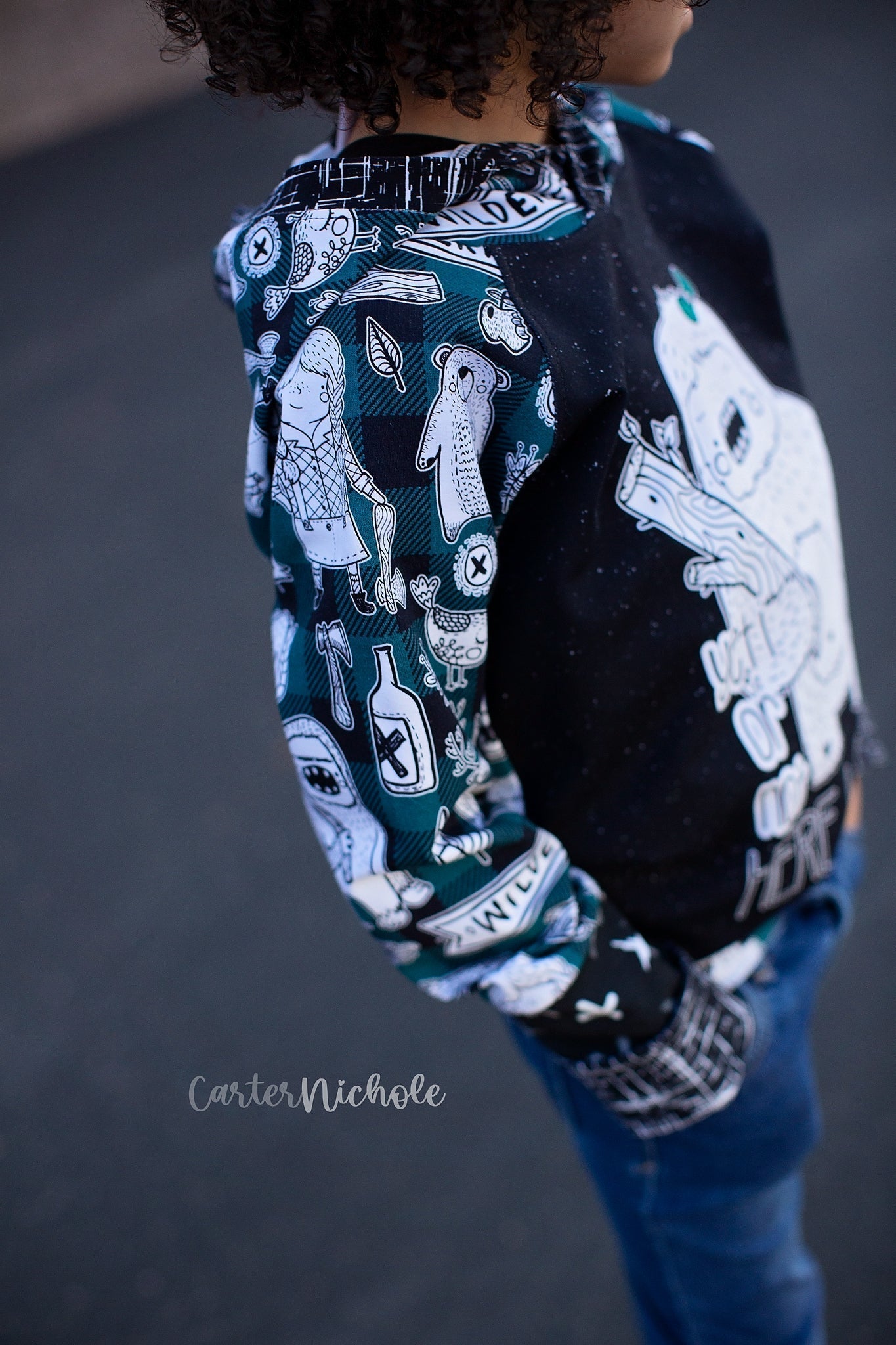 Minky - Round OO - Skulls & Shrooms, Magical Forest, New Wilderness & Hedgies - Fabric Retail